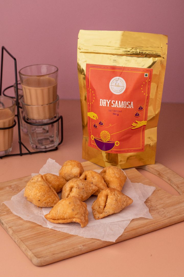 Packet of dry samosa by The Sweet Blend